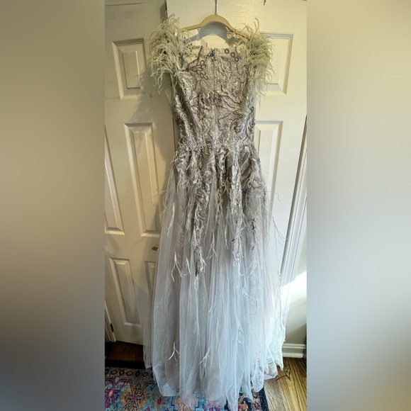 Mac Duggal 20259 Feather Embellished Evening Dress sz 6 - Picture 5 of 15